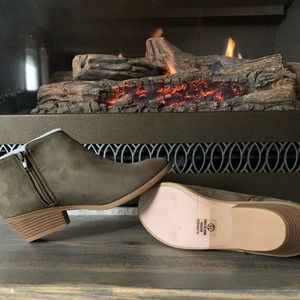 NIB Olive Booties